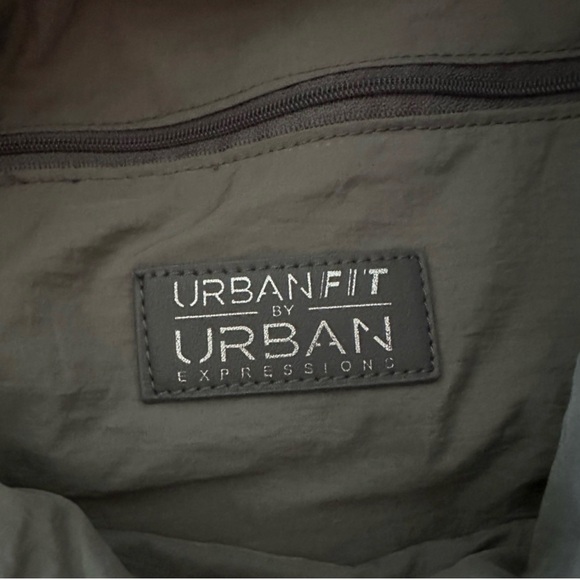 Urban Expressions Quilted Maroon Shoulder Bag - Picture 3 of 4